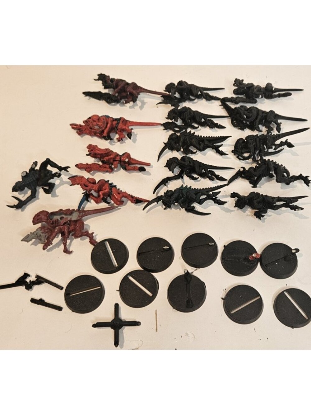 Warhammer 40k Bundle Of 16 Tyranid Minatures *Read